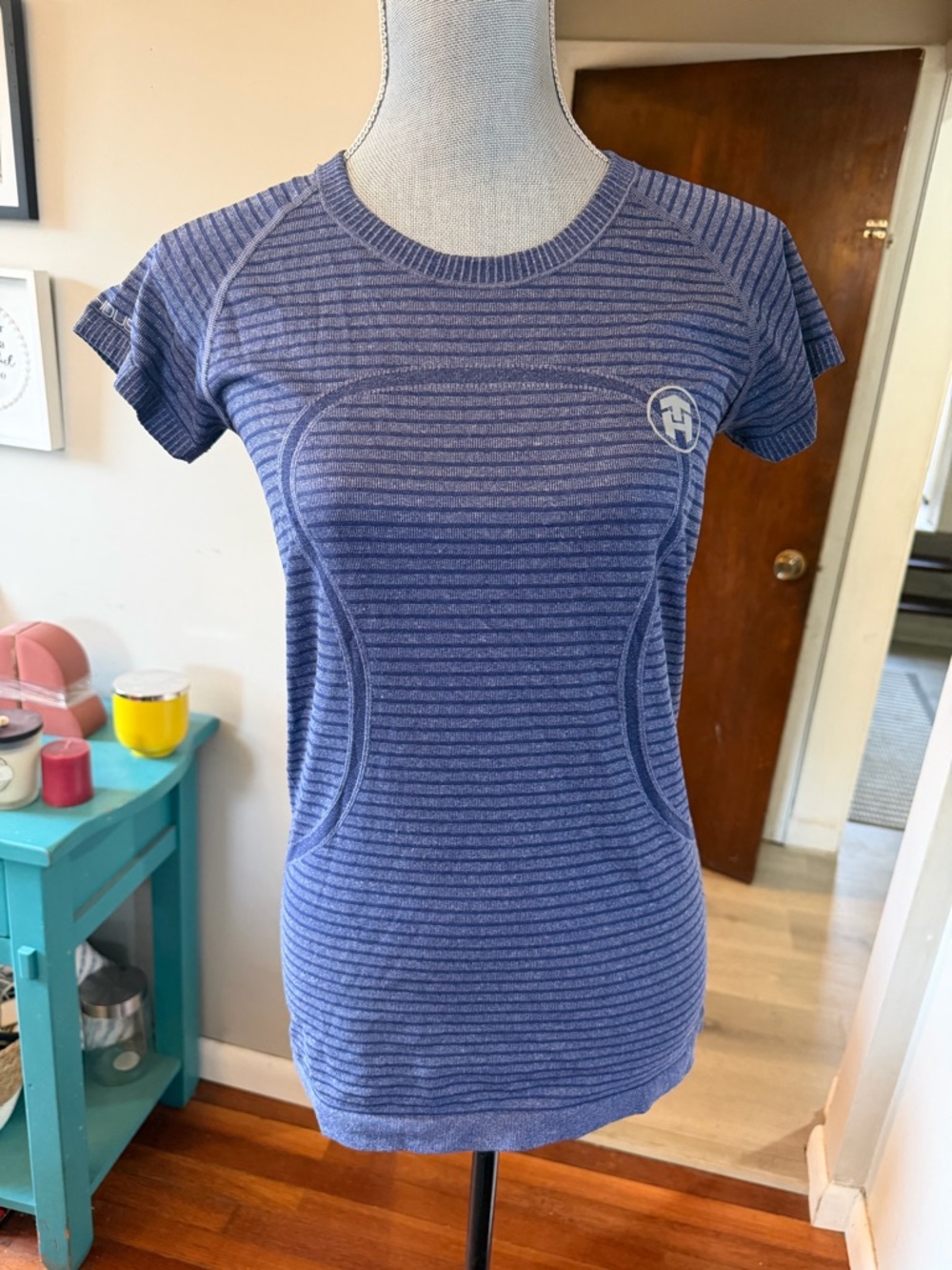 lululemon athletica Women's Heathered Blue Short-Sleeve Seamless Tee